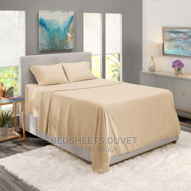 Beige Bedsheet Set · Photo 2