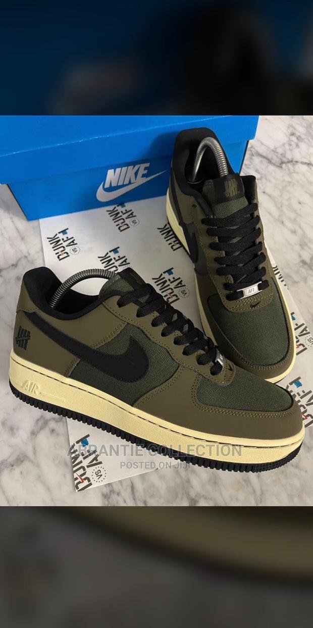 Nike Air Force 1 Low Sp Undefeated · Photo 3