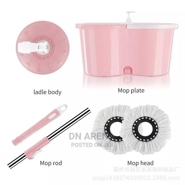 Spin Microfibers Mop With Basket · Photo 2