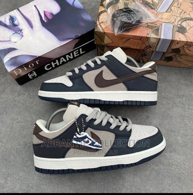 Nike Sb Dunks Low Sneaker · Photo 3