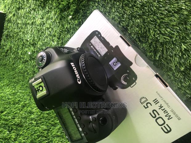 1080p Full HD Canon EOS 5D Mark III 22.3 MP Full Frame · Photo 2