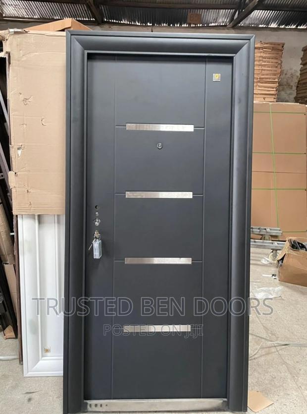 Paladin Single And One And Half Doors [Frames+Locks+Key} · Photo 2