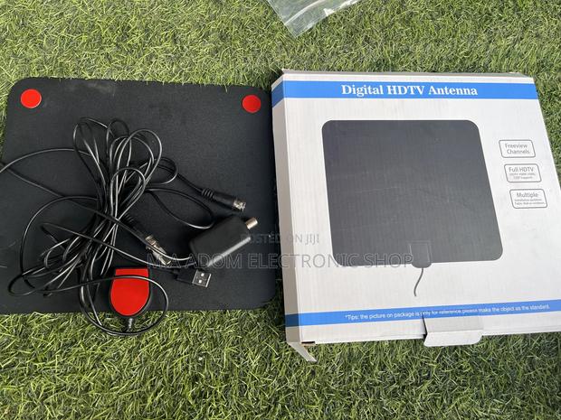 HDTV 1080p HD Indoor Antenna · Photo 2