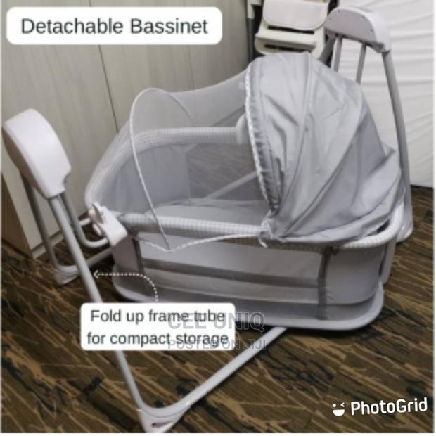 Deluxe 4 in 1 Multifunction Bassinet · Photo 2
