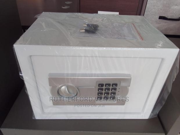 Money Safe · Photo 2