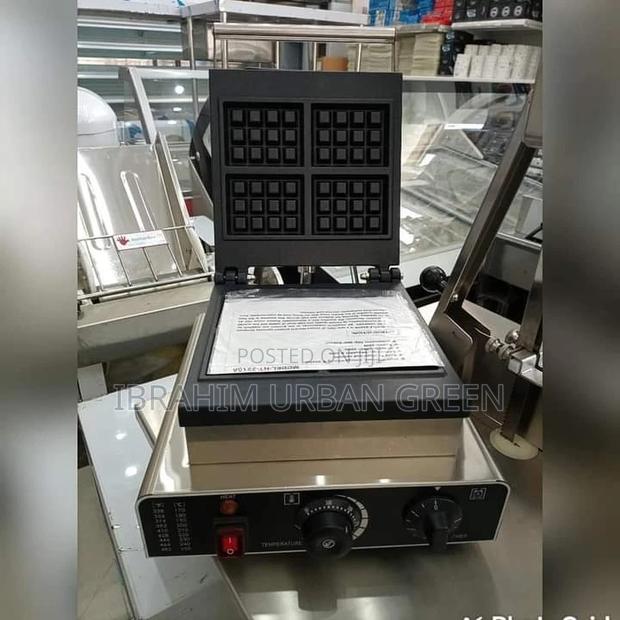 Commercial Waffle Maker Non-Stick · Photo 2