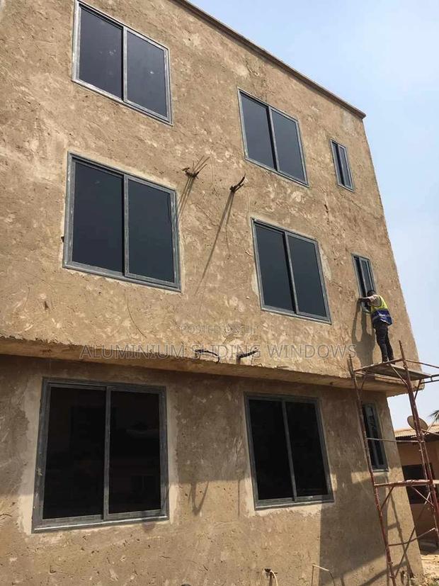 Aluminium Sliding Windows photo 2