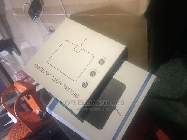 1 X Antenna 1 X Signal Amplifier 1 X Connector(Indoor) · Photo 2