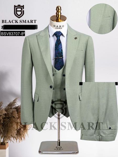 Men’S Top and Down in Different Colors