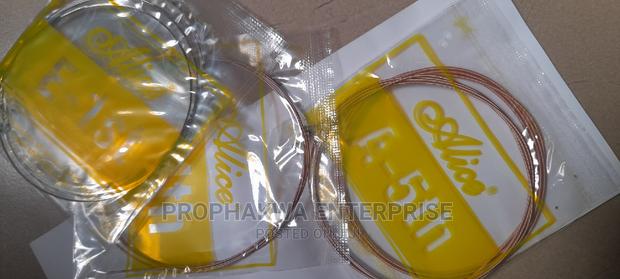Acoustic Guitar Strings · Photo 4