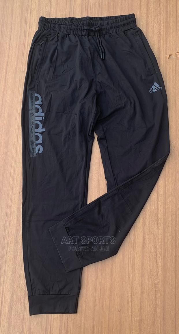 Adidas Joggers · Photo 3