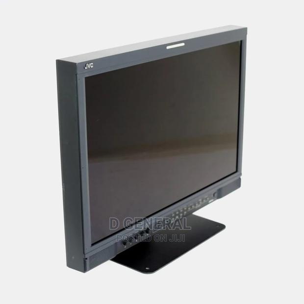 Professional Broadcast Studio Monitor · Photo 4
