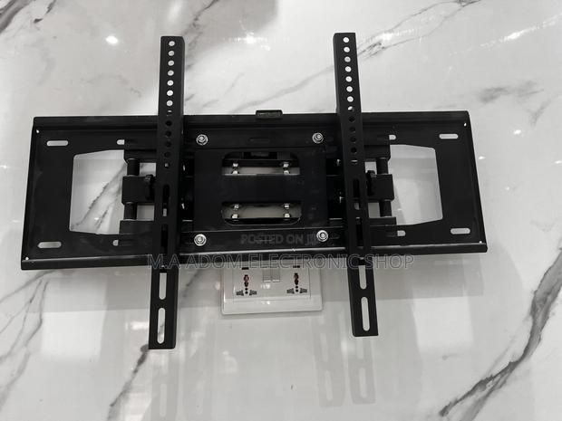 Adjustable Wall Mount 32”-70” · Photo 2
