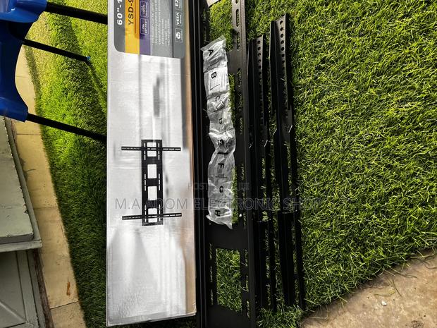 Fixed Wall Mount 31inches to 110 Inches · Photo 2