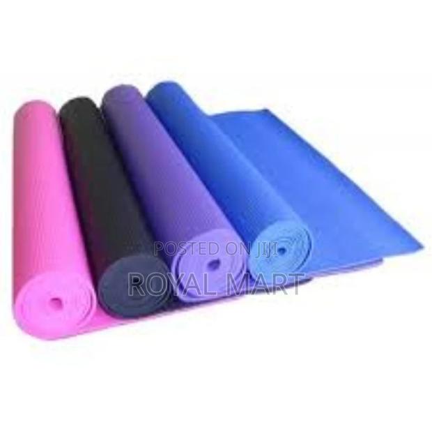 Yoga Mat for Exercising · Photo 2