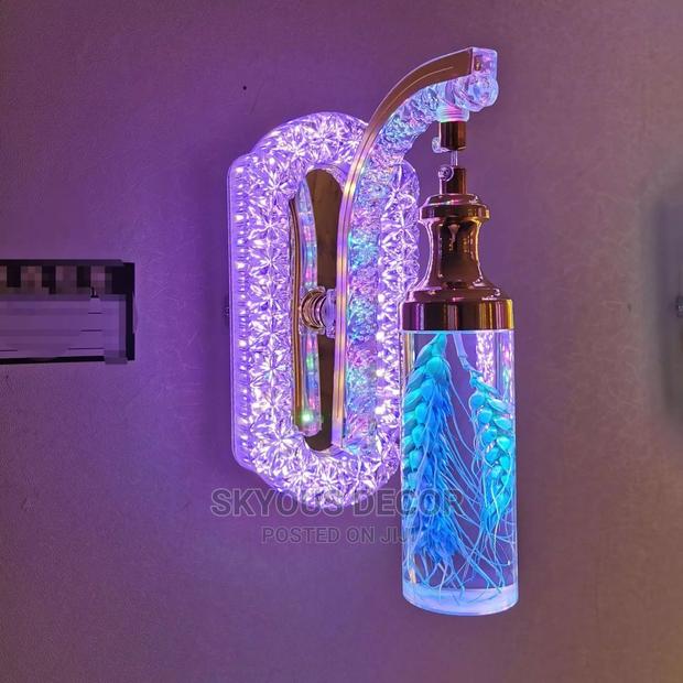 Wall Light · Photo 2
