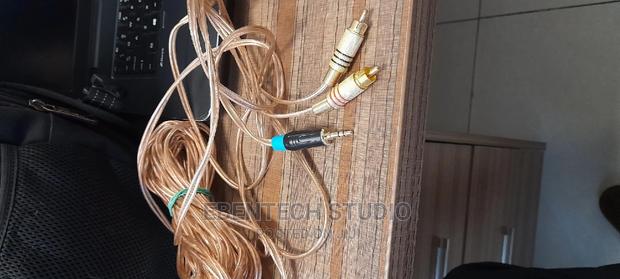 RCA Phono To 3.5mm Aux Stereo Audio Cable · Photo 2