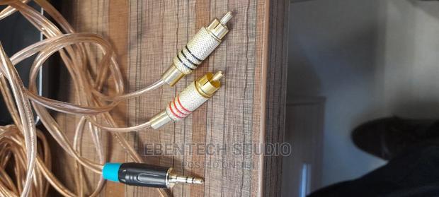 RCA Phono To 3.5mm Aux Stereo Audio Cable · Photo 4