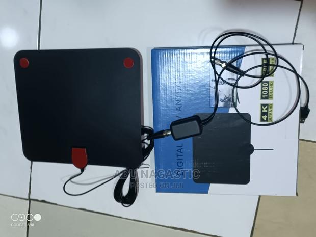 Indoor Digital TV Antenna · Photo 3