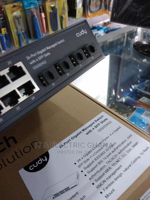 24 Port Layer 2 Managed Gigabit Switch With 4 SFP Slots photo 4