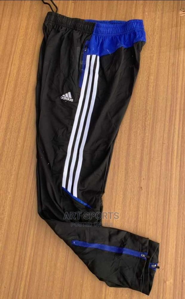 Adidas Joggers · Photo 3