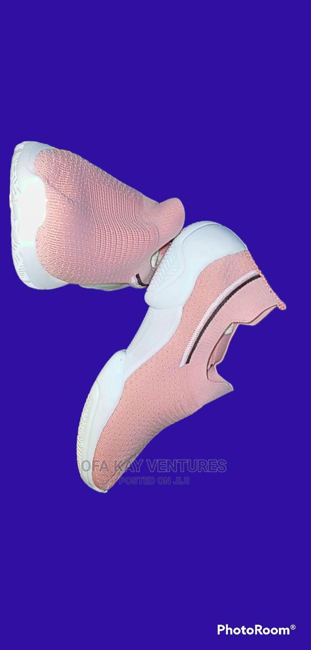 Ladies Fashion Sneakers Size 39 · Photo 3
