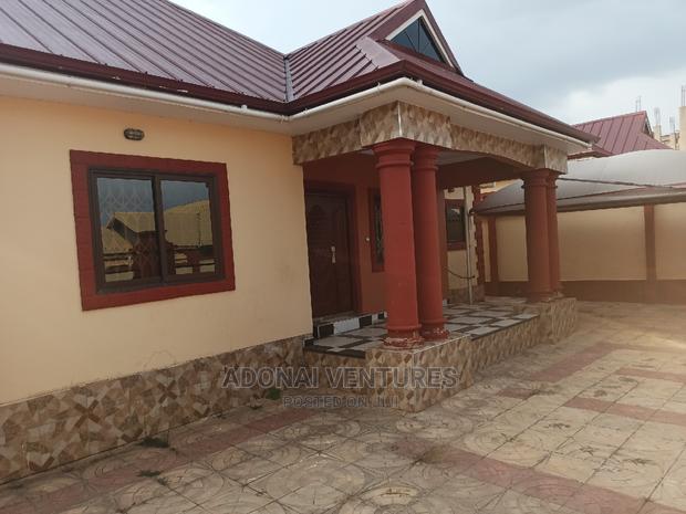 3bdrm House in Tech Fumesua, Kumasi Metropolitan for rent · Photo 1