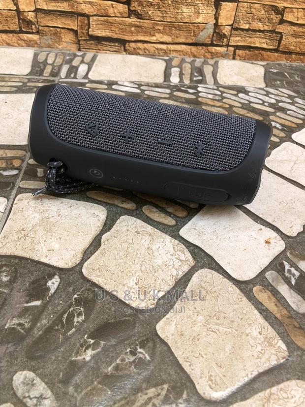 Preowned JBL Flip Essential 2 Bluetooth Speaker In Stock photo 5
