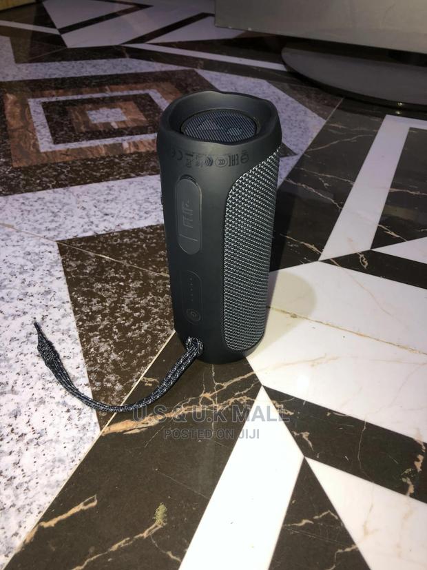 Preowned JBL Flip Essential 2 Bluetooth Speaker In Stock photo 6