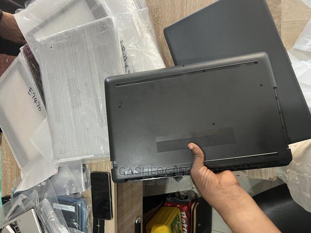 Hp 250 G7 Housing photo 3