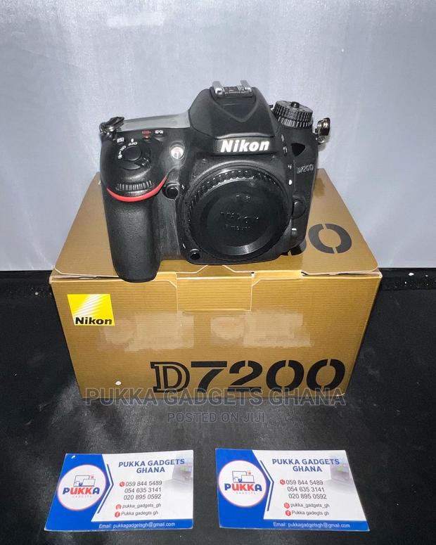 Nikon D7200 With 18-135mm Lens · Photo 2