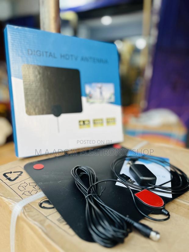 New 2023 UHD / FHD Indoor Antenna With 5v Power Booster · Photo 3