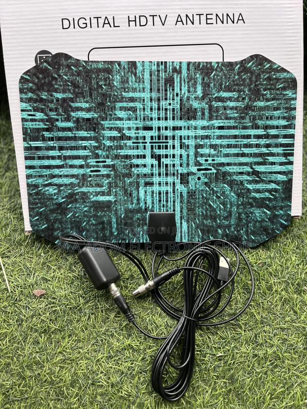 Ultra Thin High Performance Indoor Antenna With Power Boy · Photo 2
