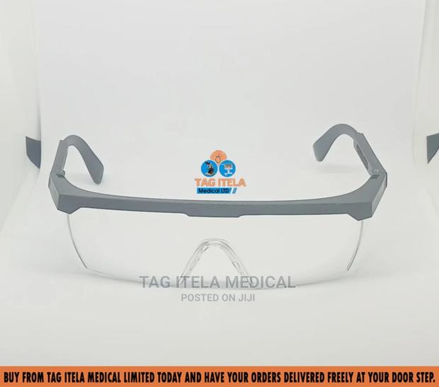 Safety Goggles (Adjustable) · Photo 4