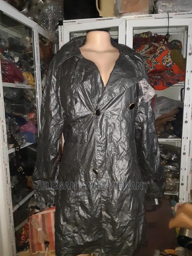 Soft and Light Jacket for Average Weather · Photo 3
