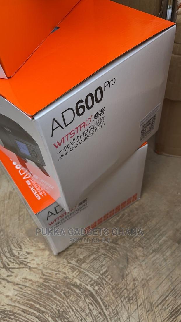 Ad600 Pro Strobe Light · Photo 2