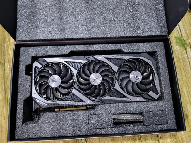 Asus Strix RTX 3090 24gb Graphic Card photo 2