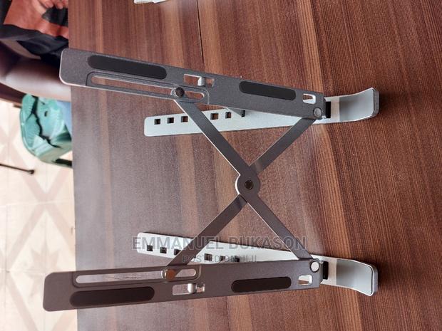 Alminium Metal Laptop Stand · Photo 4