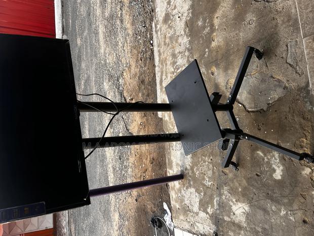 Mobile Tv Trolley for Pups Restaurants Offices Conferences · Photo 2