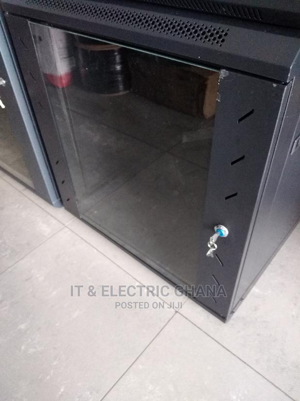 12u Cabinet · Photo 4