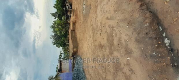 Land in Town · Photo 4
