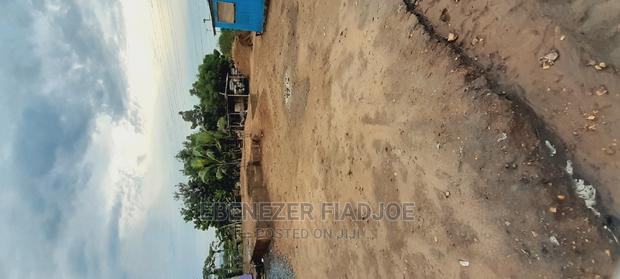 Land in Town · Photo 3