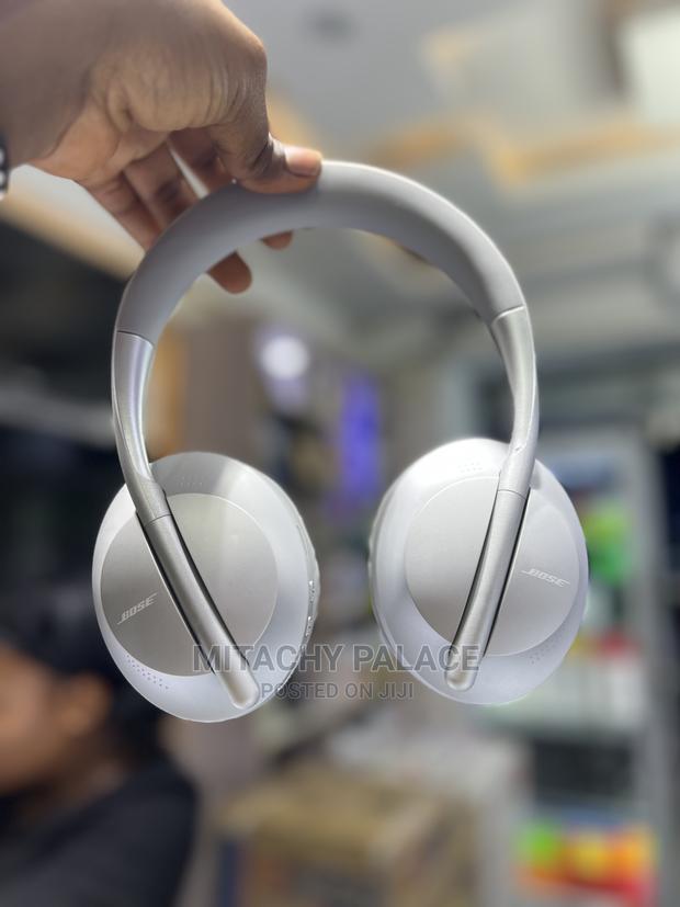 Bose Headset · Photo 3