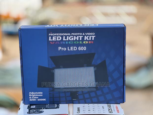 Pro Led 600 + Stand · Photo 2