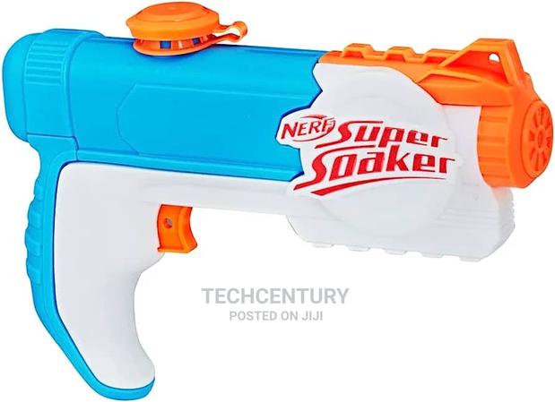 Super Soaker Piranha Water Blaster Gun photo 2