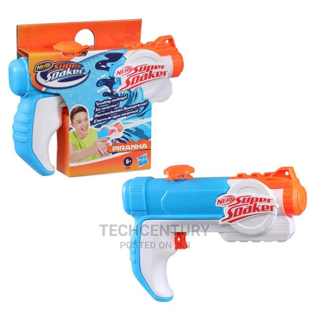 Super Soaker Piranha Water Blaster Gun photo 3