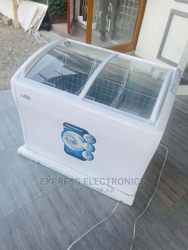 White Freezer Display Nasco Nas-Fs400g Tempered Glass · Photo 2