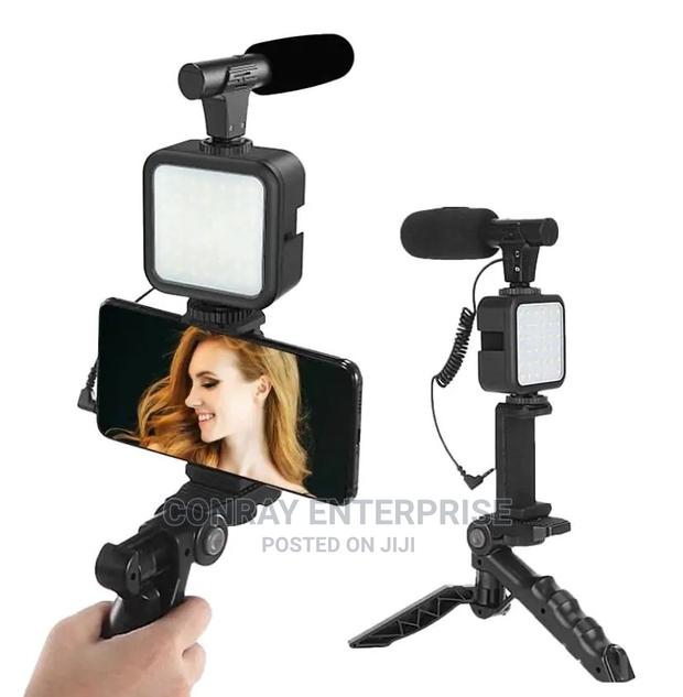 Video Making Kit With Light, Microphone and Remote. photo 2