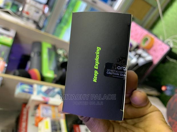 Oriamo iPhone Charger · Photo 3