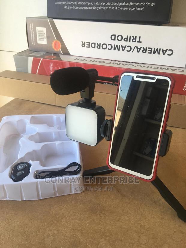 Video Making Kit With Light, Microphone and Remote. photo 4